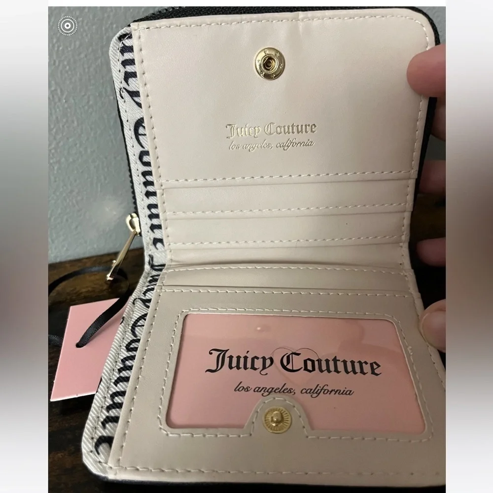 Juicy Couture Black Gold Heart Logo Zip Bifold Wallet NWT